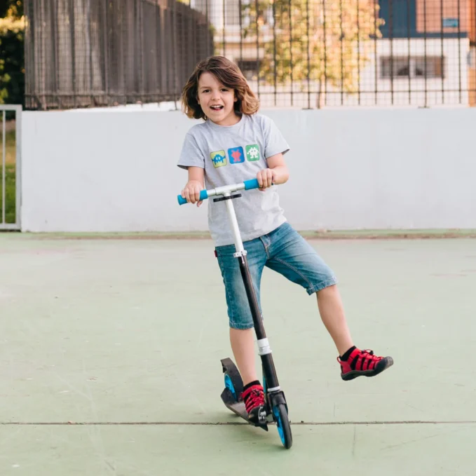 Basic Kids Ride On Leg Push Scooter for Boys and Girls (4 - 8 Years Old Kids) Foldable Scooter Cycle with Height Adjustment for Boys and Girls Multicolor (1 Pc / 2 Wheel)